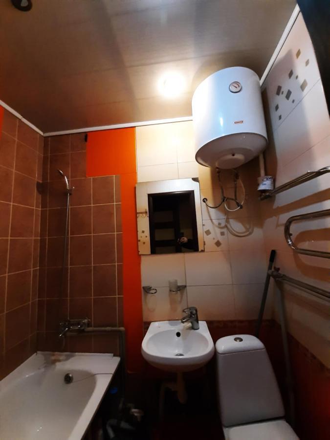 1 Комн Кв Остановка Дворец Спорта Строитель, Рядом С Улицей Химиков Cherkasy Bagian luar foto